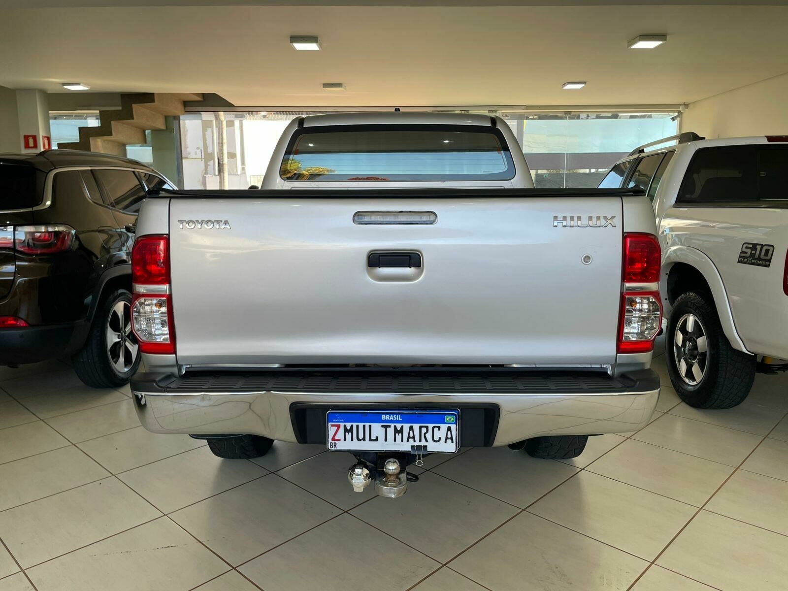 Imagem do veículo  TOYOTA HILUX CD 4X4 STD